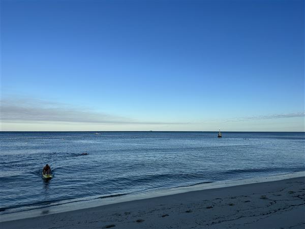 Cottesloe Beach - Cottesloe Beach in the Morning (7/12/2022 - Credits: Crystal Munitich McCallum)