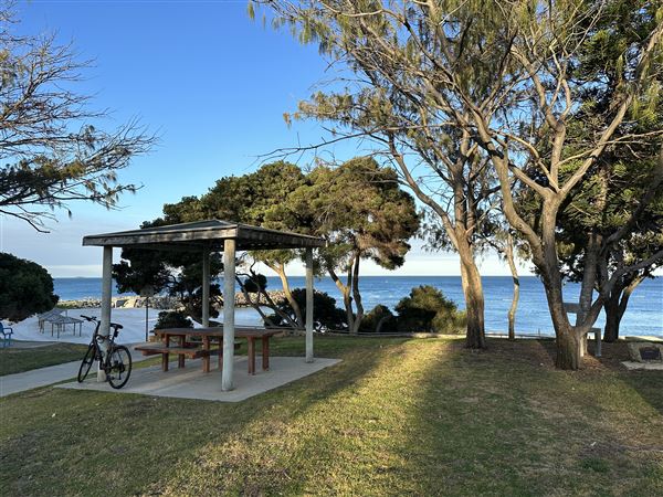 Cottesloe Beach - Footpaths and Sundials (7/12/2022 - Credits: Crystal Munitich McCallum)
