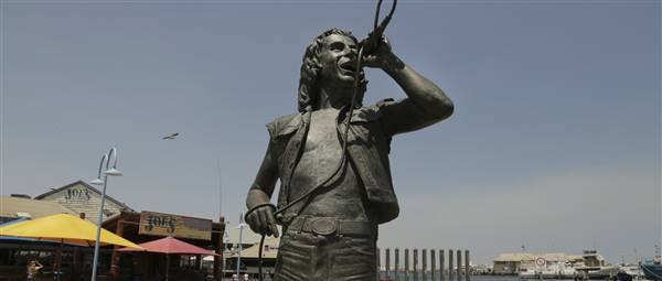 Fremantle - Bon Scott statue (21/08/2015 - Credits: Denson Baker)