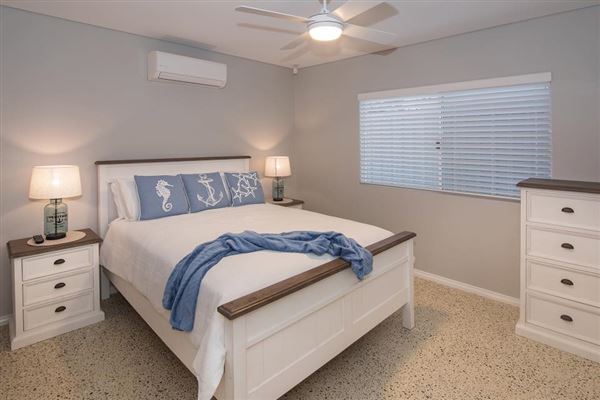 Busselton Beach House (12/04/2018 - Credits: Peter Hughes Photography - Busselton WA)