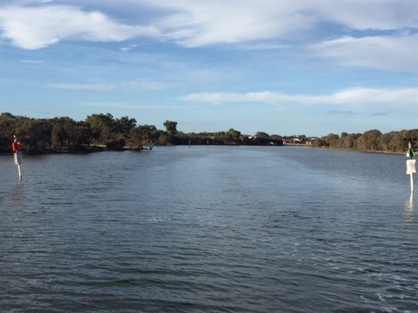 South Yunderup - Entrance to the Murray River, South Yunderup (10/04/2018)