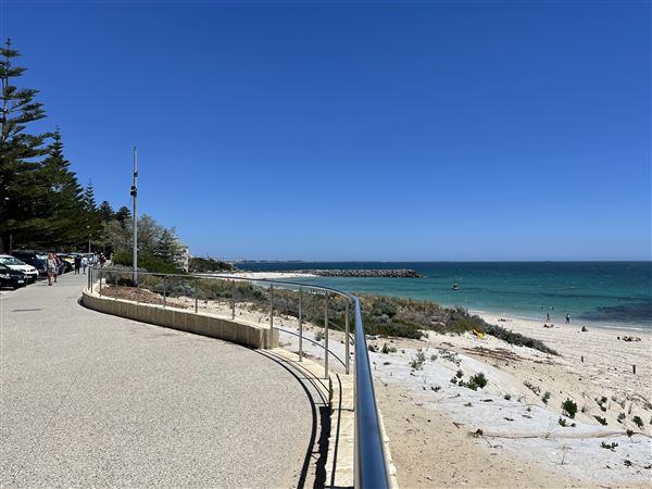 Cottesloe Beach (29/11/2022 - Credits: Crystal Munitich McCallum)