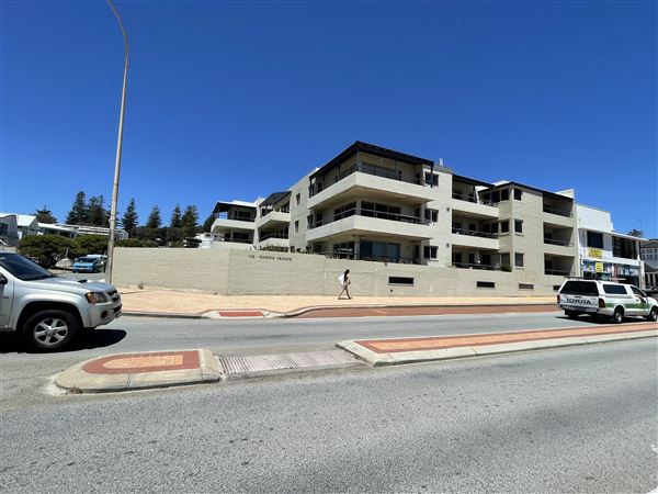 Cottesloe Streets (29/11/2022 - Credits: Crystal Munitich McCallum)