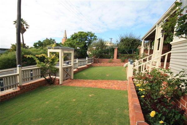 6 Turner Street (20/09/2024 - Credits: Monique Warnock and Barr & Standley Real Estate)