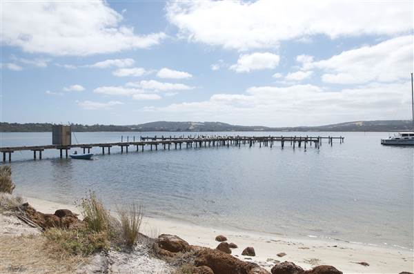Lower Kalgan Bridge and River (12/03/2015)