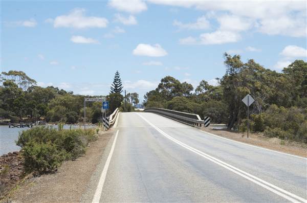 Lower Kalgan Bridge and River (12/03/2015)