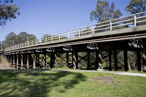 Pinjarra - Old Pinjarra Bridge (9/10/2012 - Credits: Maciej Szubski)