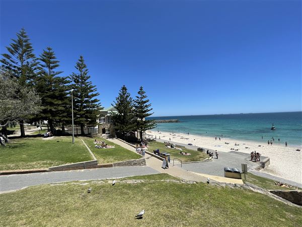 Cottesloe Beach (29/11/2022 - Credits: Crystal Munitich McCallum)