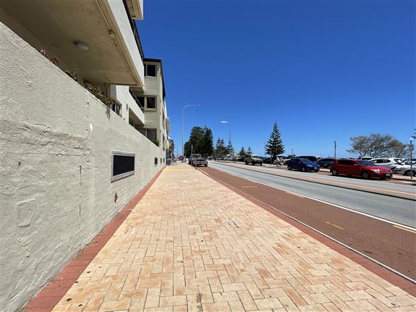 Cottesloe Streets (29/11/2022 - Credits: Crystal Munitich McCallum)