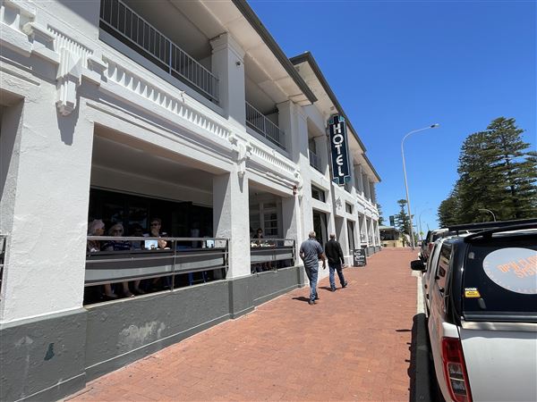 Cottesloe Streets (29/11/2022 - Credits: Crystal Munitich McCallum)