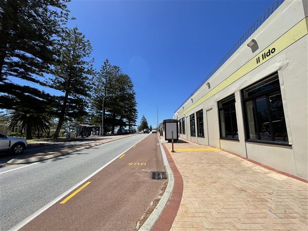 Cottesloe Streets (29/11/2022 - Credits: Crystal Munitich McCallum)