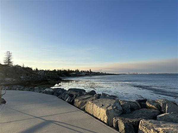 Cottesloe Beach - Cottesloe Beach in the Morning (7/12/2022 - Credits: Crystal Munitich McCallum)