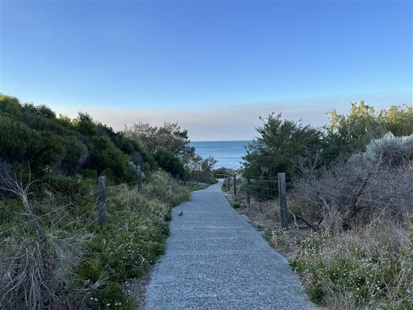 Cottesloe Beach - Footpaths and Sundials (7/12/2022 - Credits: Crystal Munitich McCallum)
