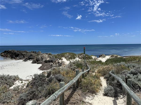 Dutch Inn Beach - Groyne & Footpath (7/12/2022 - Credits: Crystal Munitich McCallum)