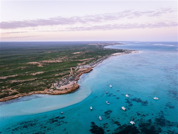 Coral Bay Beach (13/04/2023 - Credits: Tourism Western Australia)