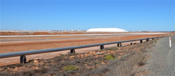 Port Hedland - Road heading north (29/09/2016 - Credits: Chris Veerhuis)