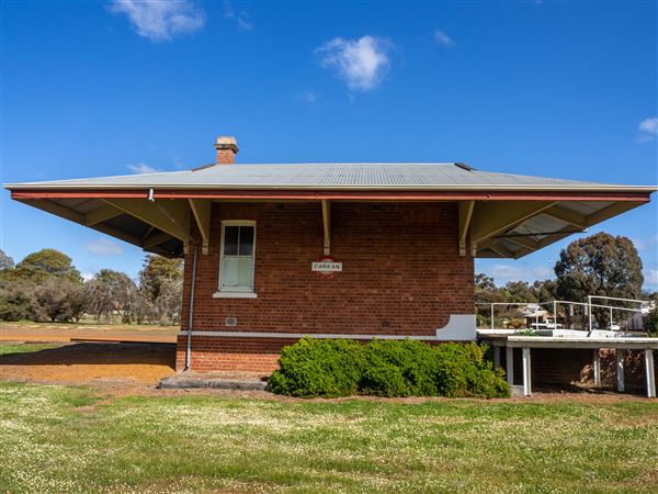 Darkan - Railway Station and Loading Crane - This Railway station was built in 1912.  The rail line is no longer intact but the building is still in very good condition.  The loading crane is located to the right in the third photo - which also includes the station master's house in the background (2/09/2020 - Credits: Kerryn Chia)