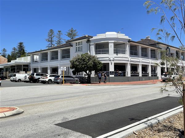 Cottesloe Streets (29/11/2022 - Credits: Crystal Munitich McCallum)