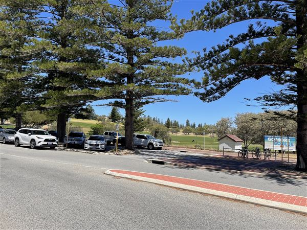 Cottesloe Streets (29/11/2022 - Credits: Crystal Munitich McCallum)