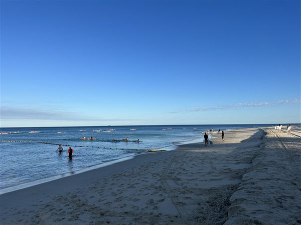 Cottesloe Beach - Cottesloe Beach in the Morning (7/12/2022 - Credits: Crystal Munitich McCallum)