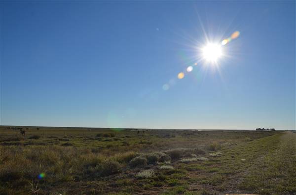 Port Hedland - Road heading north (3/10/2016 - Credits: Chris Veerhuis)