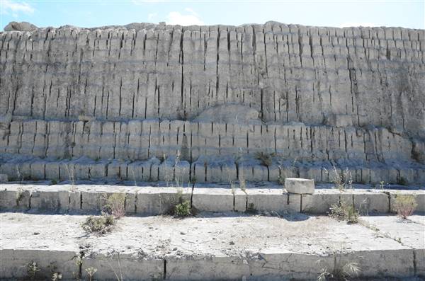 Road Stone Quarry (2/11/2016 - Credits: Chris Veerhuis)