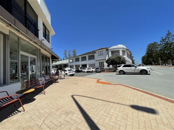 Cottesloe Streets (29/11/2022 - Credits: Crystal Munitich McCallum)
