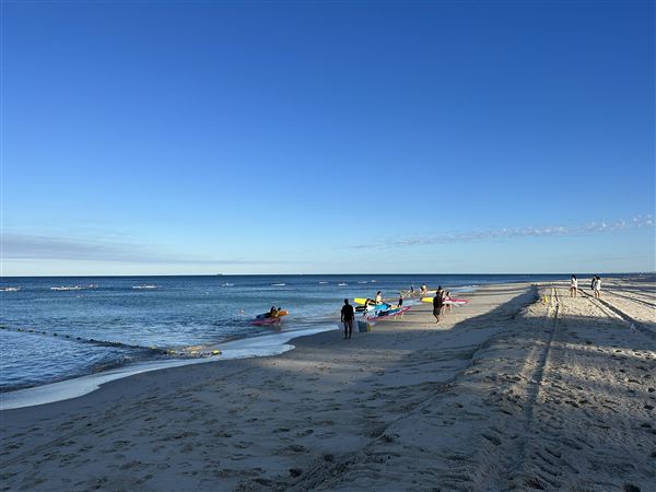 Cottesloe Beach - Cottesloe Beach in the Morning (7/12/2022 - Credits: Crystal Munitich McCallum)