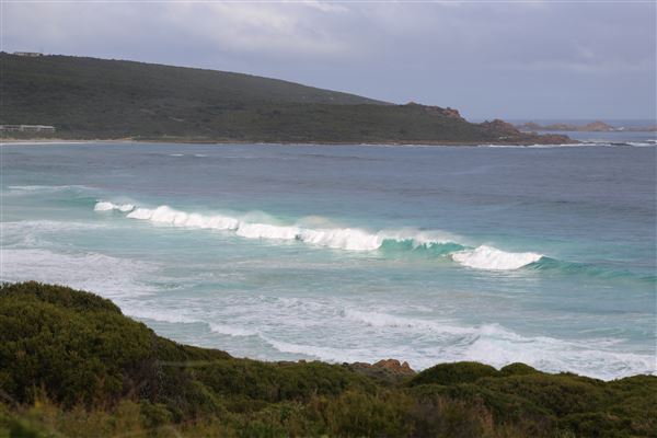 Yallingup - Torpedo Rock (6/06/2023 - Credits: Aidan O'Bryan)